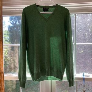 Club Room Cashmere v neck sweater size - S